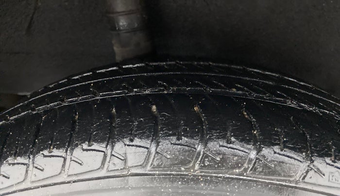 2018 Nissan Micra XL (O) CVT, Petrol, Automatic, 36,874 km, Right Rear Tyre Tread