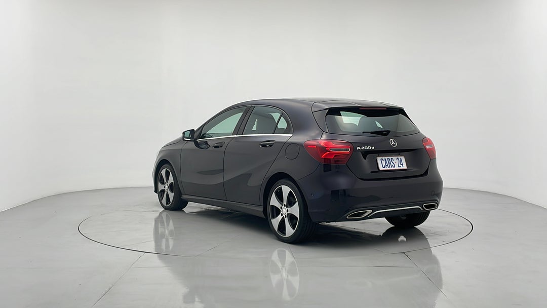 Left Back Diagonal (45- Degree) View