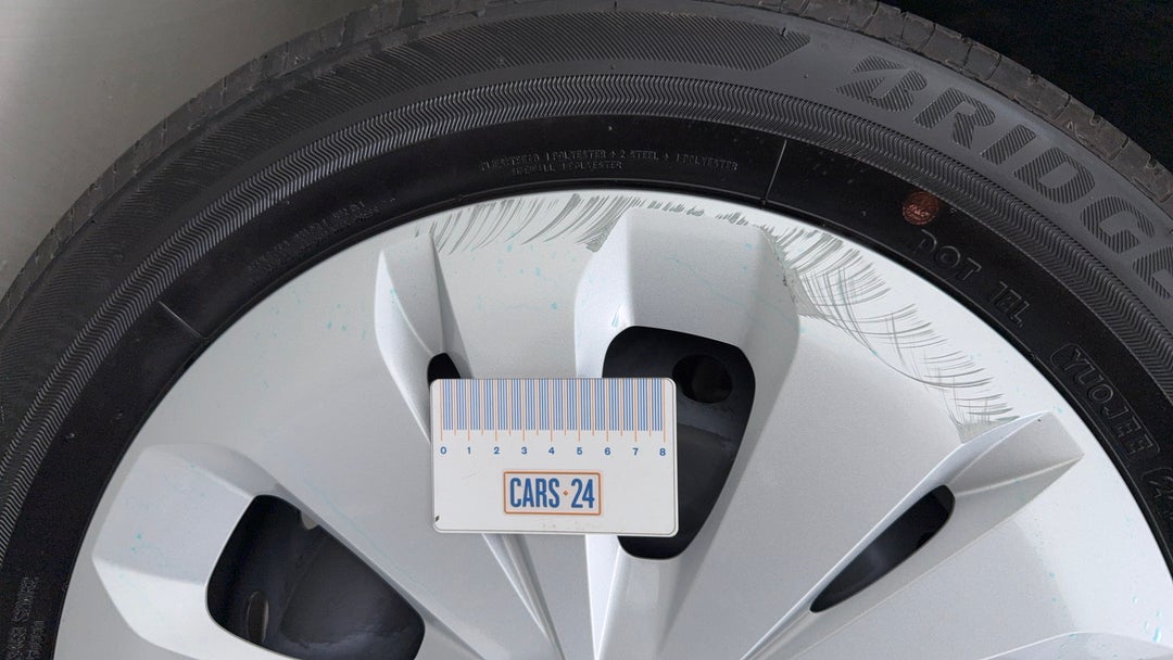 Wheels Hubcap Rear LHS Gutter Rash