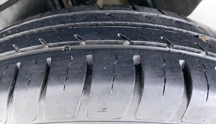 2018 Maruti Dzire LXI, Petrol, Manual, 17,241 km, Left Rear Tyre Tread