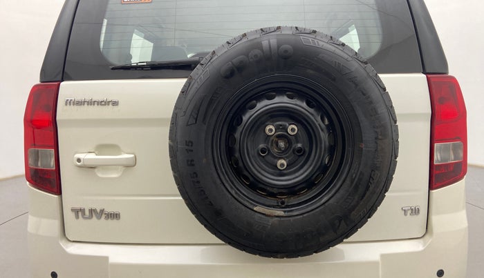 2018 Mahindra TUV300 T10, Diesel, Manual, 36,250 km, Spare Tyre