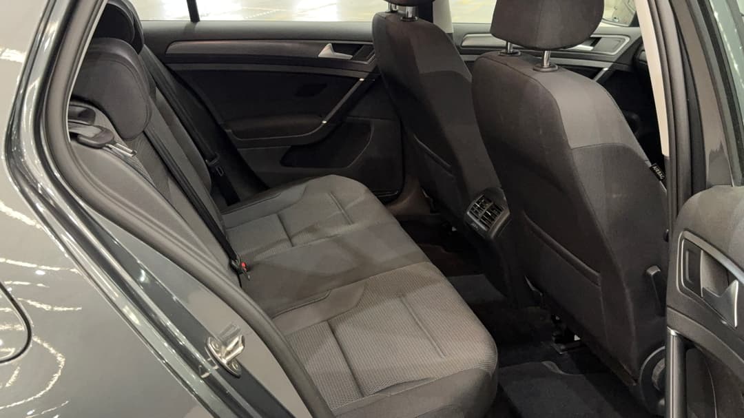2019 Volkswagen Golf 110 Tsi Comfortline, Automatic, 73536 km, Right Side Rear Door Cabin View