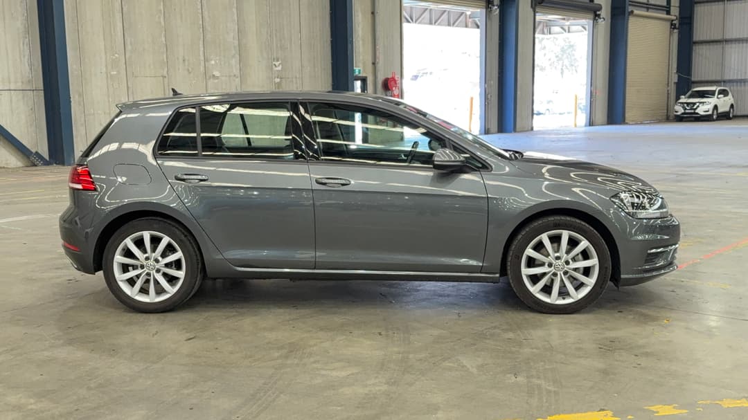 2019 Volkswagen Golf 110 Tsi Comfortline, Automatic, 73536 km, Right Side View