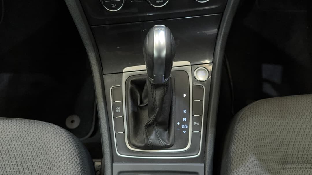 2019 Volkswagen Golf 110 Tsi Comfortline, Automatic, 73536 km, Gear Lever 