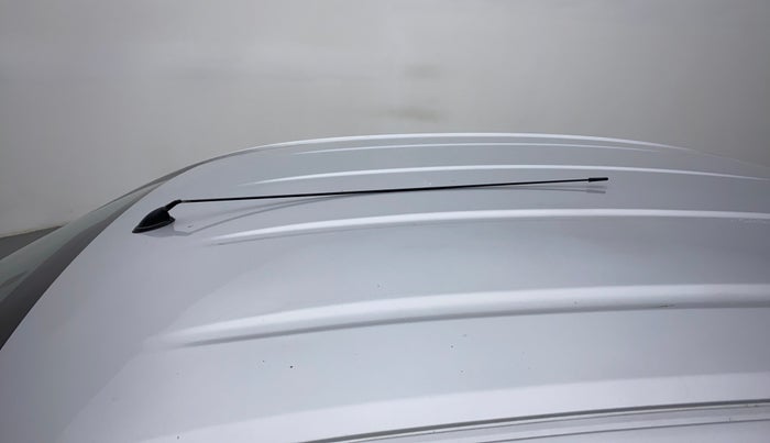 2011 Toyota Etios G SP, Petrol, Manual, 34,490 km, Roof - Antenna has minor damage