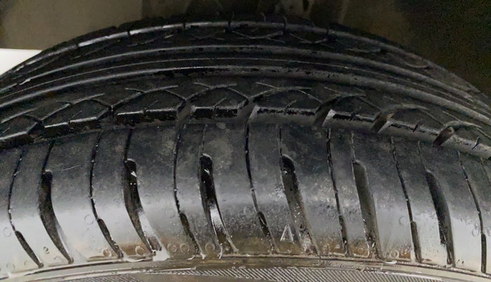 2011 Toyota Etios G SP, Petrol, Manual, 34,490 km, Right Front Tyre Tread