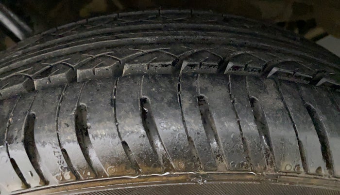 2011 Toyota Etios G SP, Petrol, Manual, 34,490 km, Left Front Tyre Tread