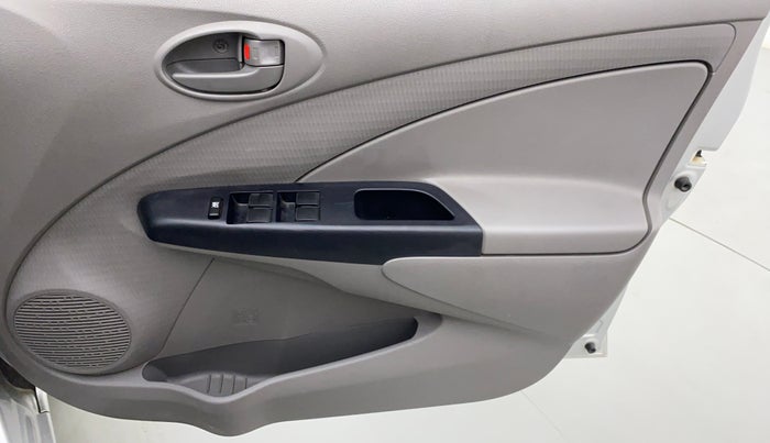2011 Toyota Etios G SP, Petrol, Manual, 34,490 km, Driver Side Door Panels Control