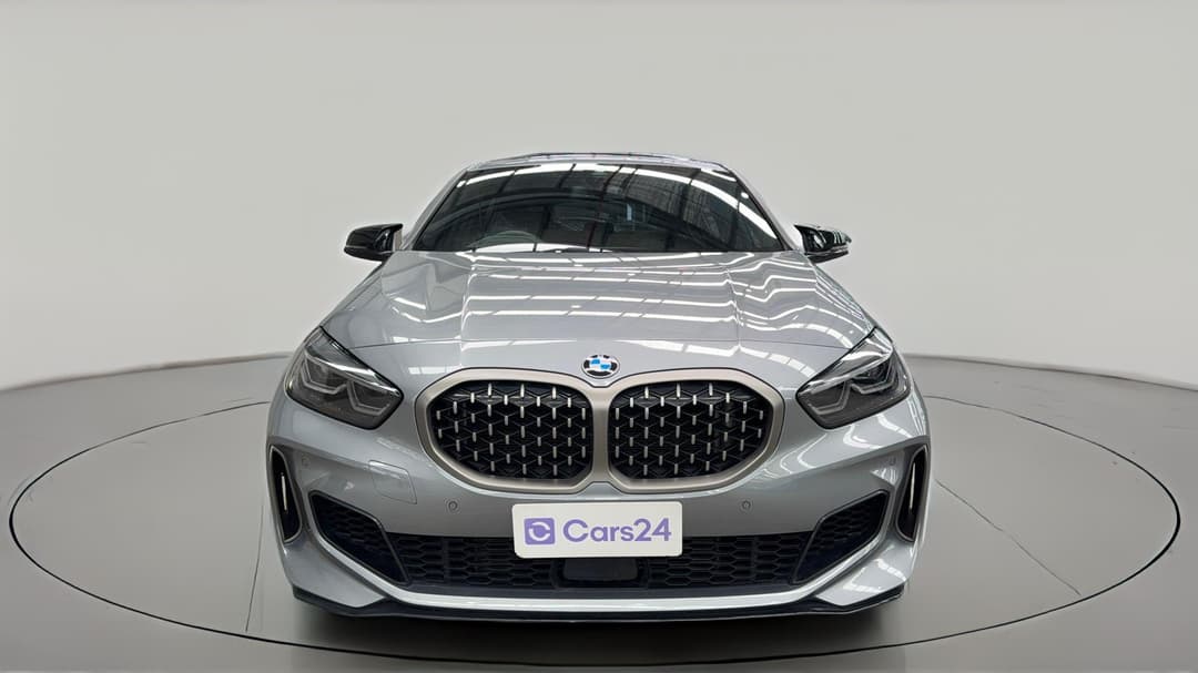 2022 BMW 1 M135i xDrive, Automatic, 45833 km, Front View