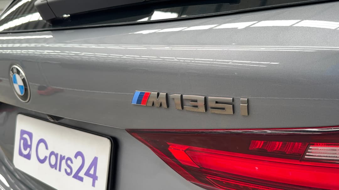 2022 BMW 1 M135i xDrive, Automatic, 45833 km, Badge (Boot Right Side)