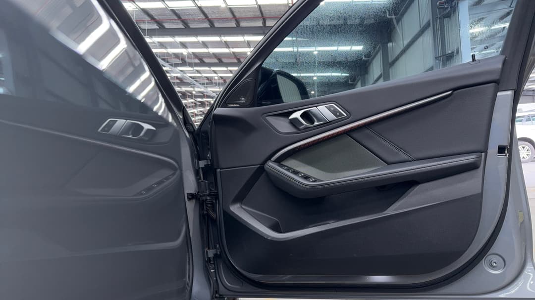 2022 BMW 1 M135i xDrive, Automatic, 45833 km, Speaker View