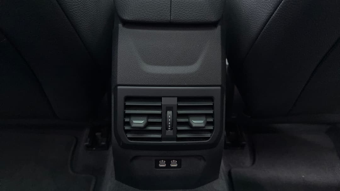 2022 BMW 1 M135i xDrive, Automatic, 45833 km, Rear A/C Vent