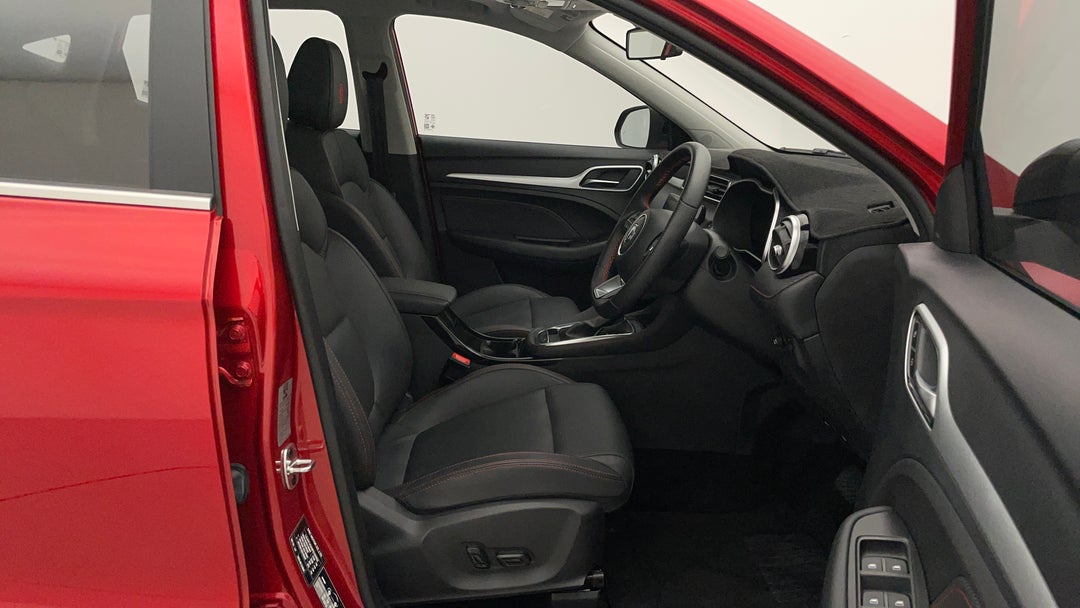 2023 MG Zst Essence, Automatic, 3424 km, Right Side Front Door Cabin View