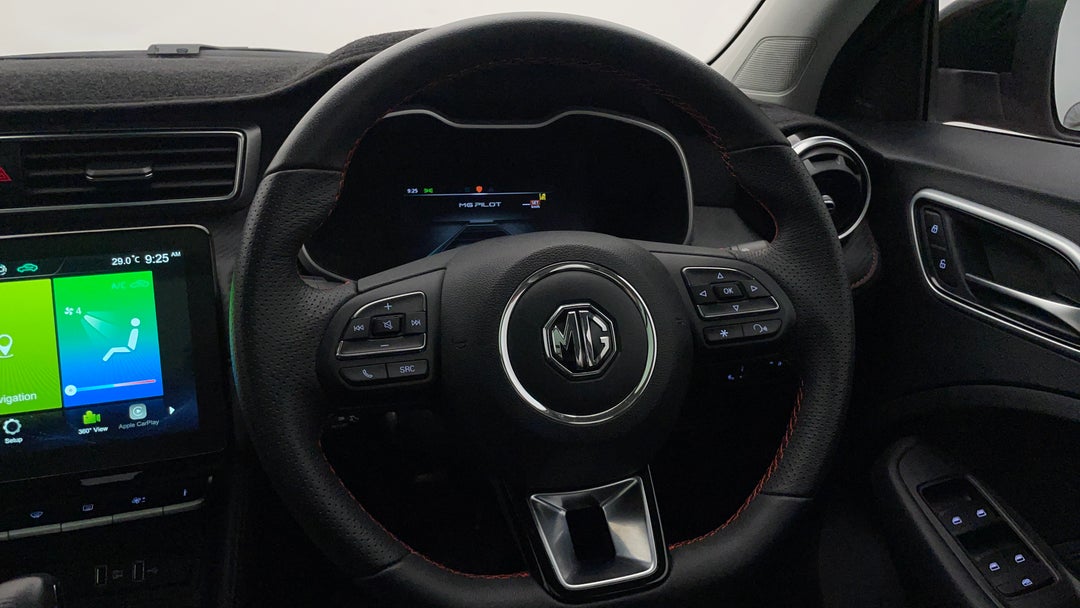 2023 MG Zst Essence, Automatic, 3424 km, Steering Wheel Close-up
