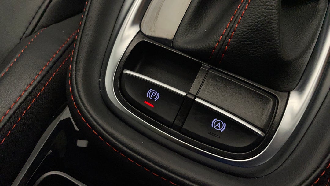 2023 MG Zst Essence, Automatic, 3424 km, Handbrake