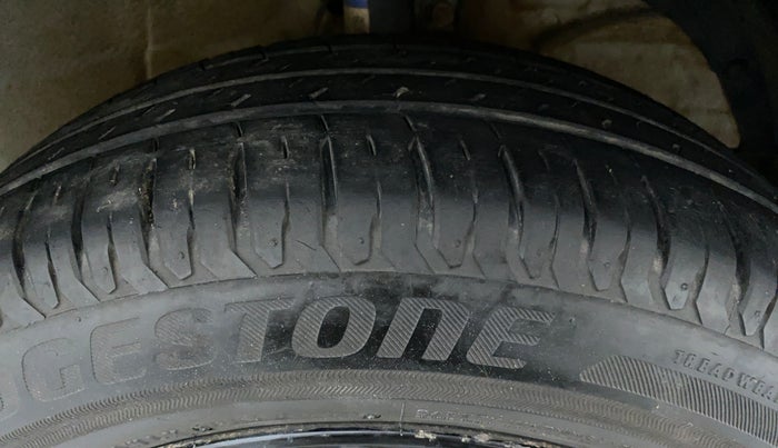 2020 Maruti XL6 ZETA SHVS, Petrol, Manual, 22,879 km, Right Front Tyre Tread