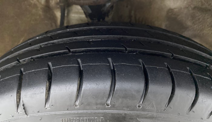 2017 Maruti Alto 800 LXI, Petrol, Manual, 71,159 km, Right Front Tyre Tread
