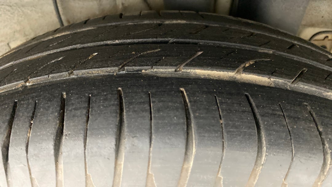 Left Rear Tyre Tread