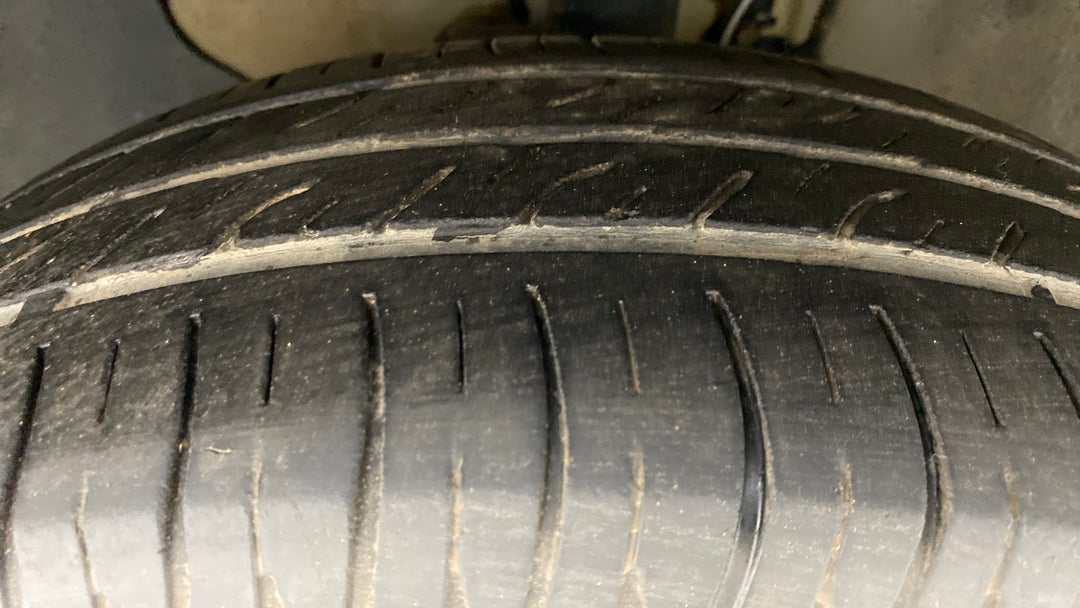 Left Front Tyre Tread