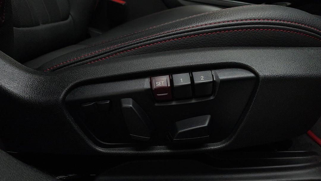 2021 BMW 1 28ti, Automatic, 45411 km, Drivers Side Adjustment Panel