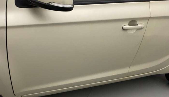 2011 Hyundai i20 SPORTZ (O) 1.2, Petrol, Manual, 38,276 km, Front passenger door - Minor scratches