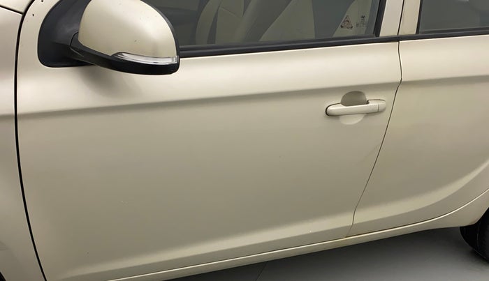 2011 Hyundai i20 SPORTZ (O) 1.2, Petrol, Manual, 38,276 km, Front passenger door - Paint has faded