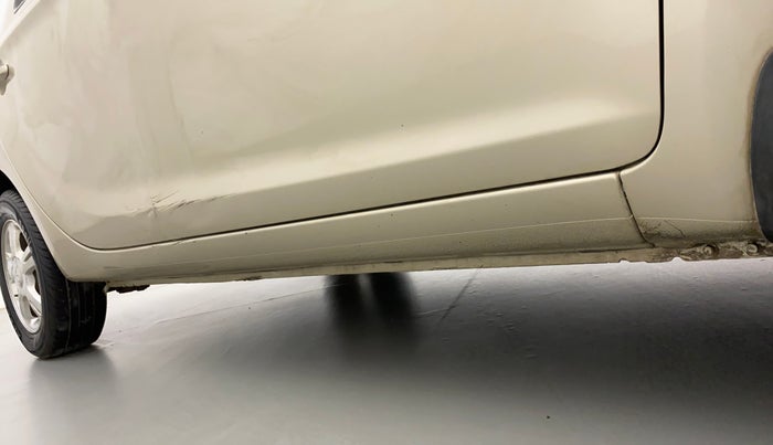 2011 Hyundai i20 SPORTZ (O) 1.2, Petrol, Manual, 38,276 km, Right running board - Paint has minor damage