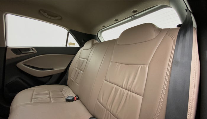 2018 Hyundai Elite i20 ASTA 1.2, Petrol, Manual, 65,895 km, Right Side Rear Door Cabin