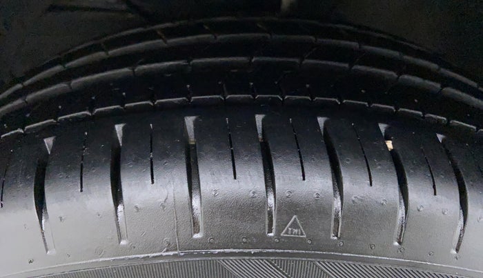 2016 Maruti Baleno ZETA 1.2 K12 CVT, Petrol, Automatic, 6,026 km, Left Front Tyre Tread