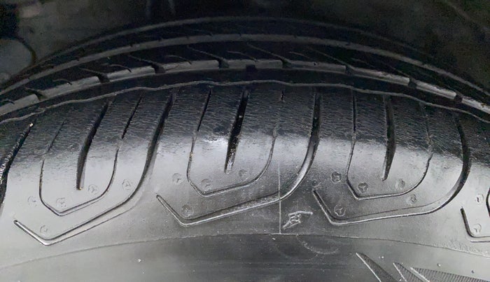 2013 Hyundai i20 ASTA 1.2, Petrol, Manual, 59,330 km, Left Front Tyre Tread