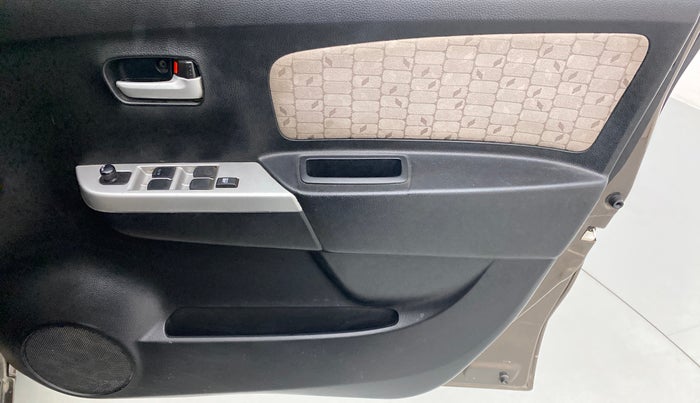 2015 Maruti Wagon R 1.0 VXI, Petrol, Manual, 42,231 km, Driver Side Door Panels Control