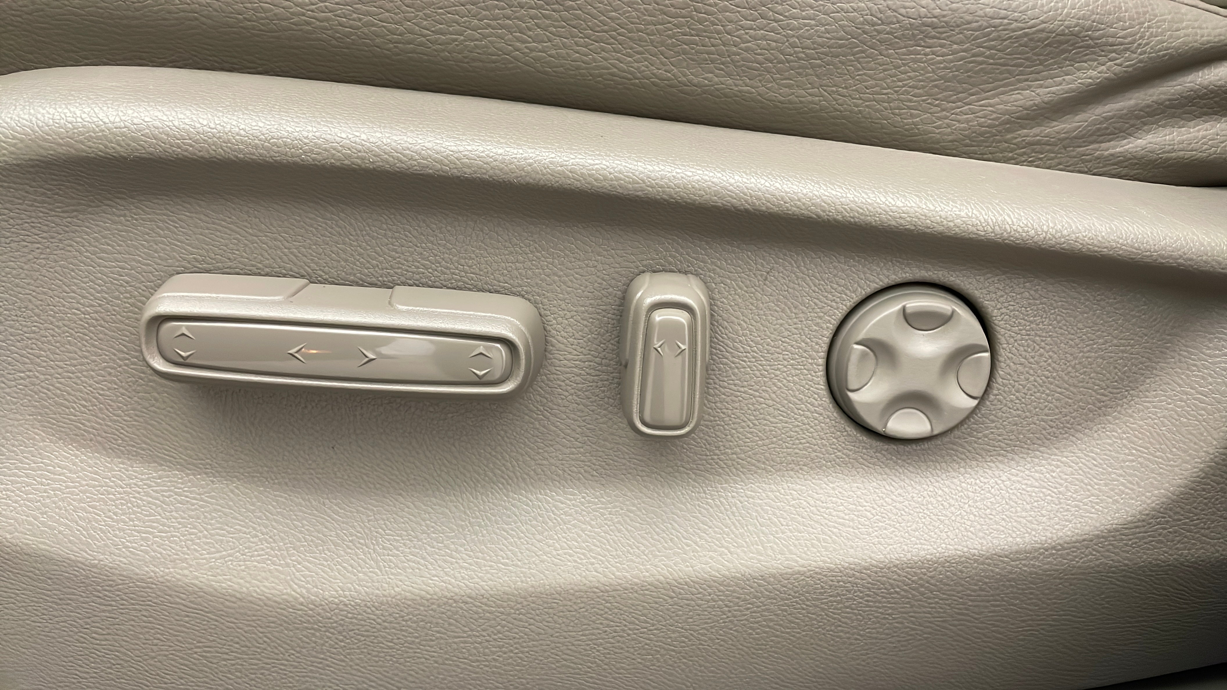 Honda Odyssey-Driver Side Adjustment Panel