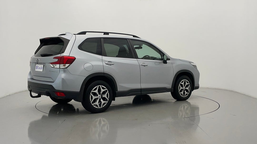 Right Back Diagonal (45- Degree) View