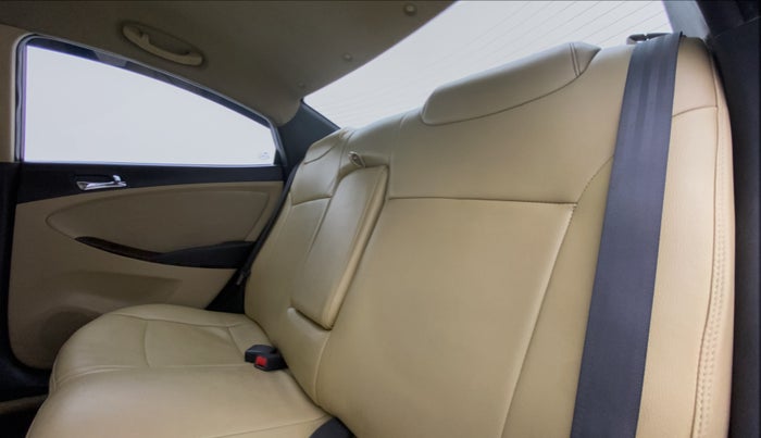2011 Hyundai Verna FLUIDIC 1.6 EX CRDI, Diesel, Manual, 81,603 km, Right Side Rear Door Cabin