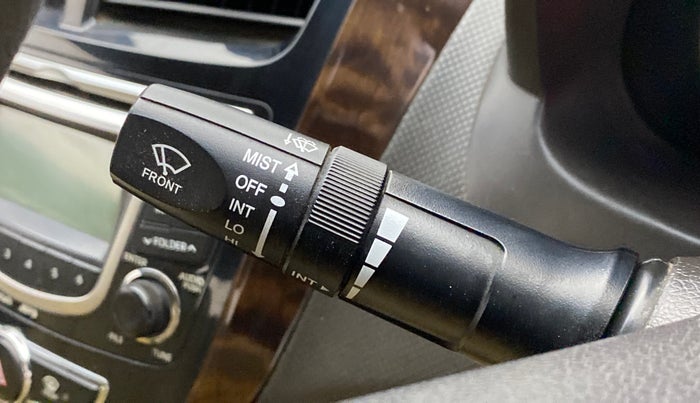 2011 Hyundai Verna FLUIDIC 1.6 EX CRDI, Diesel, Manual, 81,603 km, Combination switch - Wiper speed adjustment non-functional