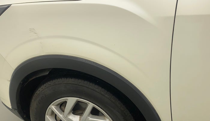 2022 Mahindra XUV300 W8 1.2 PETROL, Petrol, Manual, 21,601 km, Left fender - Minor scratches
