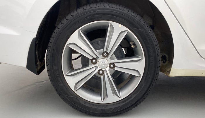 2019 Hyundai Verna 1.6 CRDI SX + AT, Diesel, Automatic, 47,738 km, Right Rear Wheel
