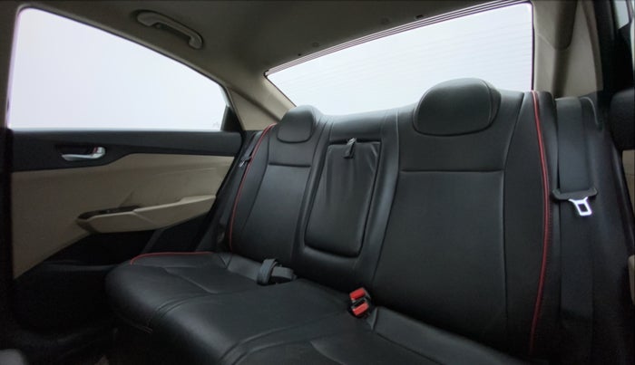 2019 Hyundai Verna 1.6 CRDI SX + AT, Diesel, Automatic, 47,738 km, Right Side Rear Door Cabin