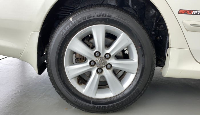2013 Toyota Corolla Altis G, Petrol, Manual, 24,213 km, Right Rear Wheel
