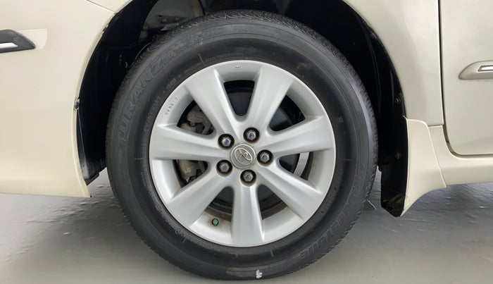 2013 Toyota Corolla Altis G, Petrol, Manual, 24,213 km, Left Front Wheel