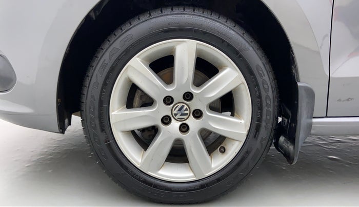 2013 Volkswagen Vento COMFORTLINE MT PETROL, Petrol, Manual, 72,646 km, Left Front Wheel