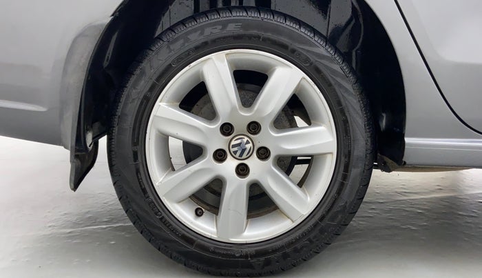 2013 Volkswagen Vento COMFORTLINE MT PETROL, Petrol, Manual, 72,646 km, Right Rear Wheel