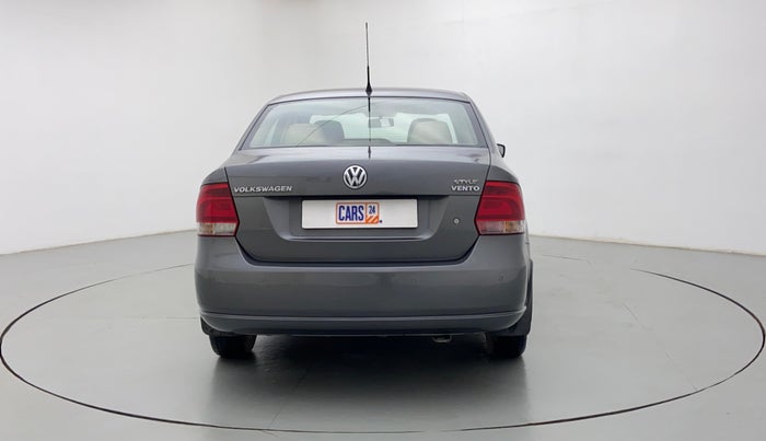 2013 Volkswagen Vento COMFORTLINE MT PETROL, Petrol, Manual, 72,646 km, Back/Rear