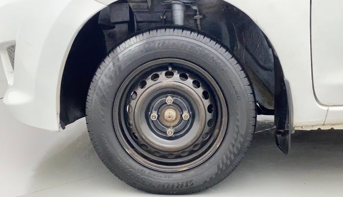 2017 Datsun Go ANNIVERSARY EDITION, Petrol, Manual, 85,447 km, Left Front Wheel