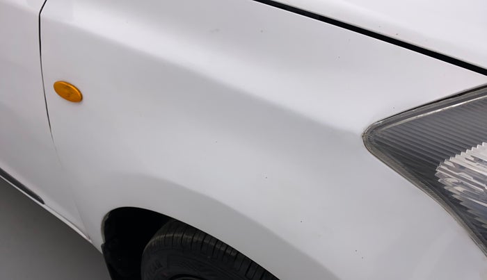 2017 Datsun Go ANNIVERSARY EDITION, Petrol, Manual, 85,447 km, Right fender - Slight discoloration
