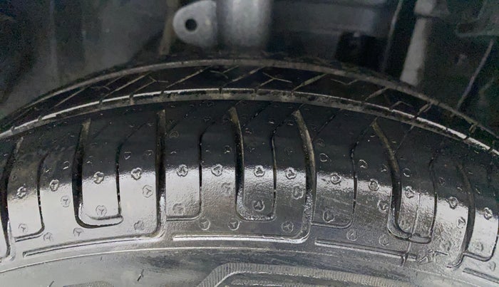 2017 Datsun Go ANNIVERSARY EDITION, Petrol, Manual, 85,447 km, Right Front Tyre Tread