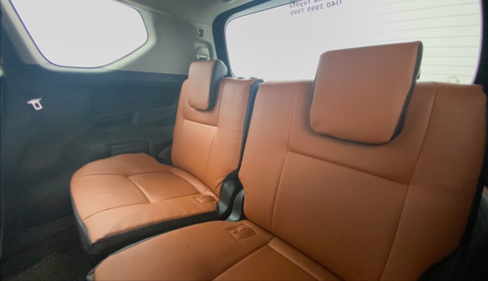 2017 Toyota Innova Crysta 2.4 VX 8 STR, Diesel, Manual, 1,47,775 km, Third Seat Row