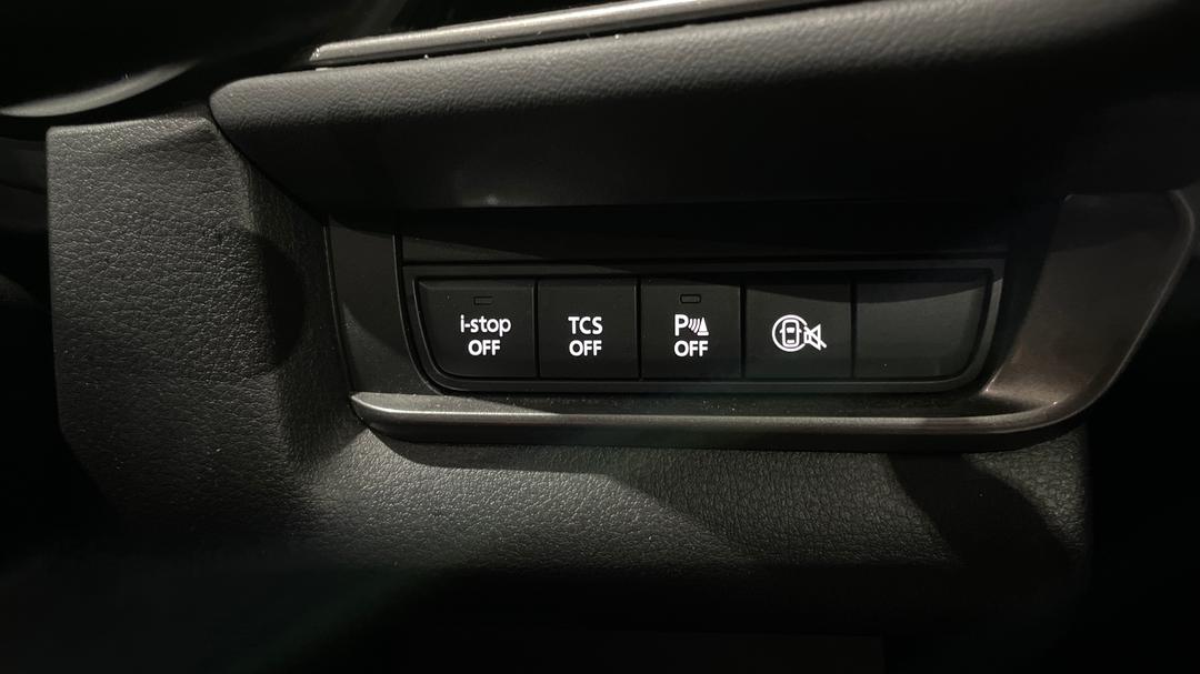2024 Mazda CX-30 G20 Pure (FWD), Automatic, 58825 km, Utility Switches/Buttons