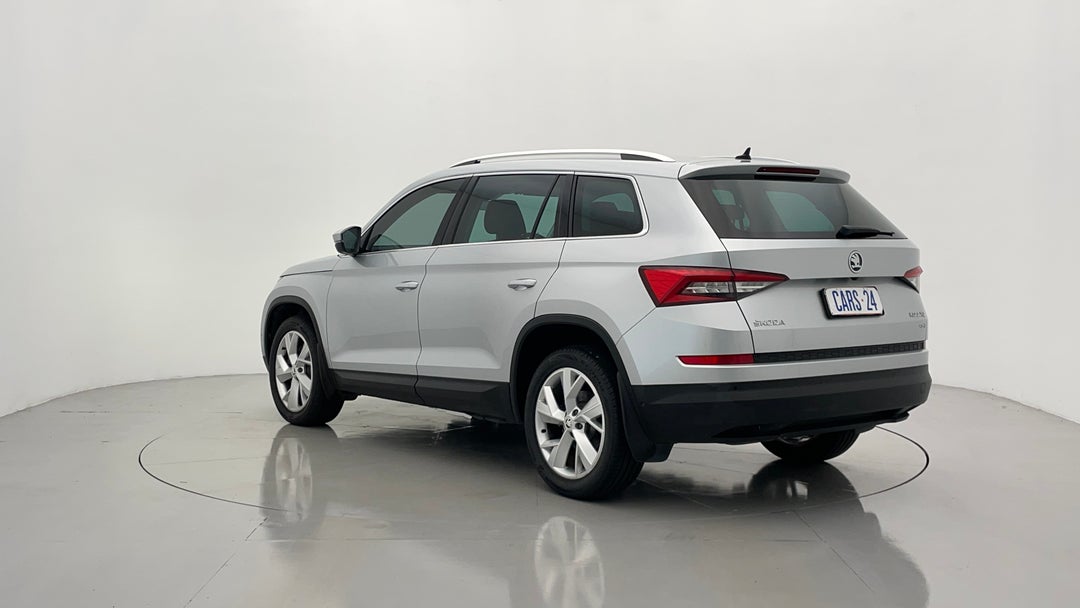 Left Back Diagonal (45- Degree) View