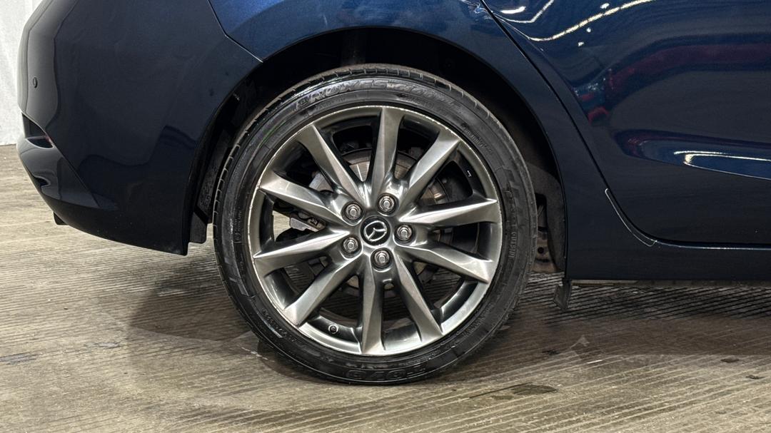 2017 Mazda Mazda3 Sp25 Astina, Automatic, 102865 km, Right Rear Wheel